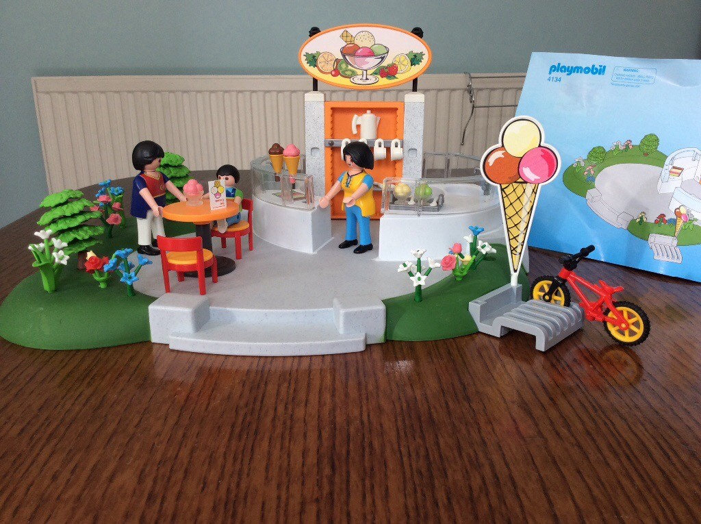 playmobil ice cream parlour